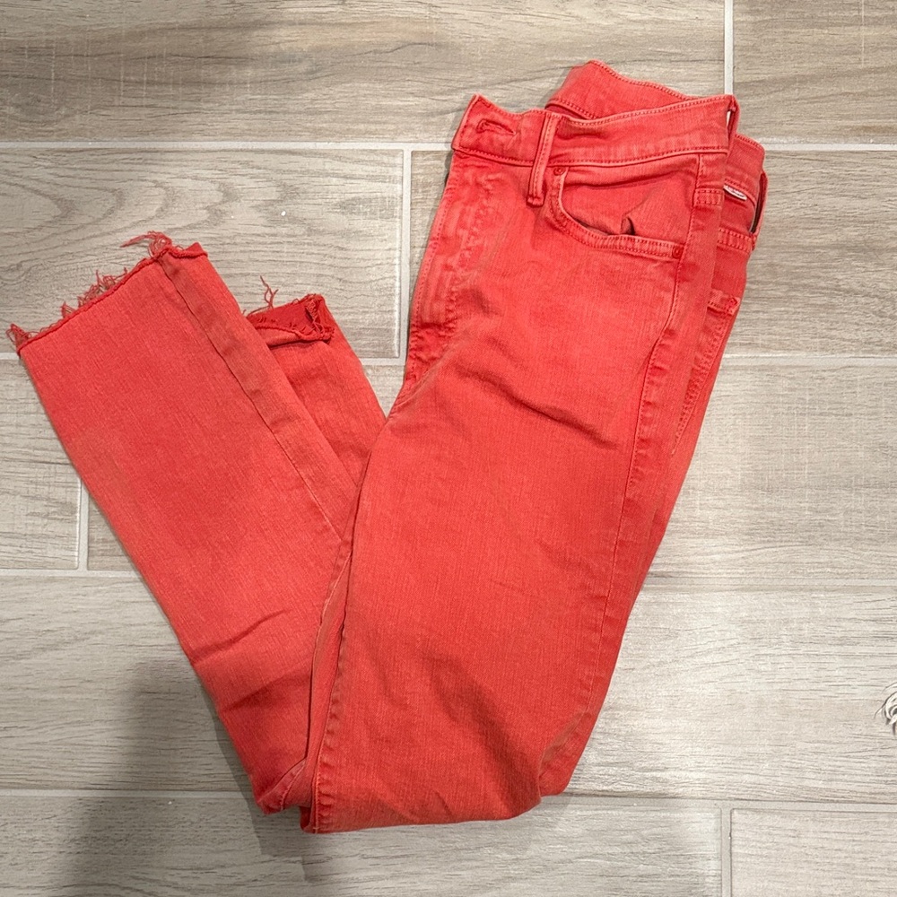 MOTHER Cropped Ankle Jeans in Coral